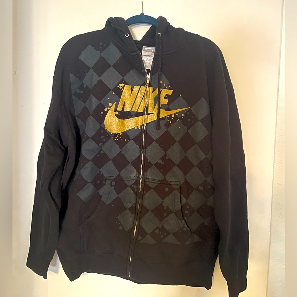 Men’s Nike hoodie